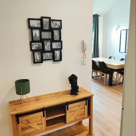 2 En 1, 10 Pers, Parking, Wifi * クレルモン・フェラン