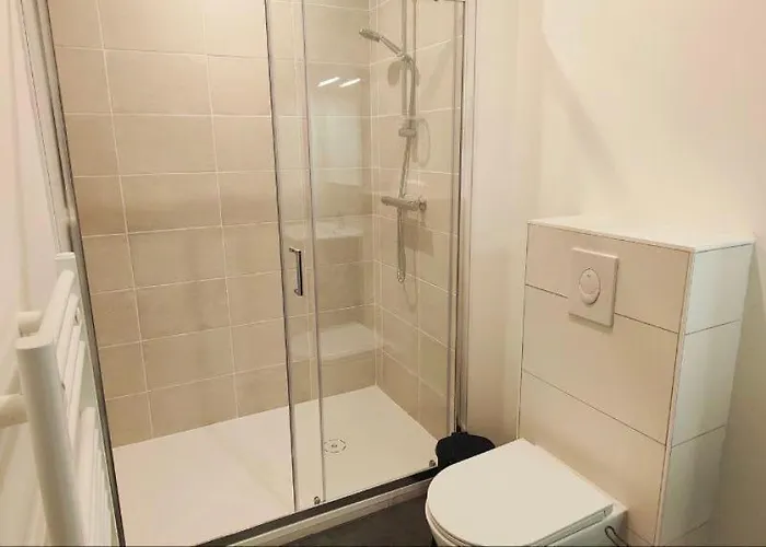 2 En 1, 10 Pers, Parking, Wifi شقة